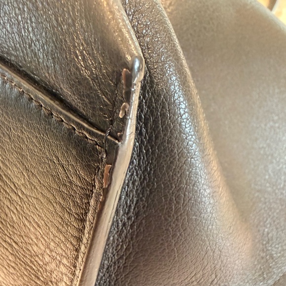 Chloe Vick Tote - Black Leather Shoulder Bag with Gold Accents - Picture 10 of 13